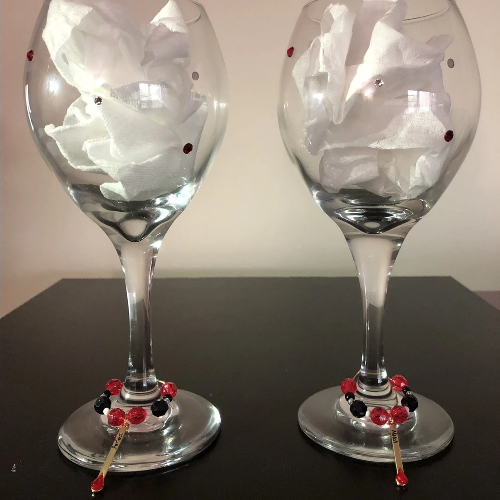 Perfect Match Wine Glasses w/ wine charms - Picture 2 of 4